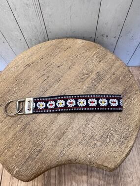 Black Flower Wristlet Strap Phone Strap Keychain Keyholder